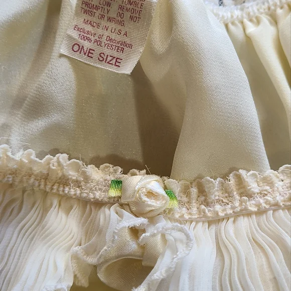 VTG Women's Crotchless Panties Cream Colored Lace + Silk Feeling Sz OSFA - Picture 9 of 9